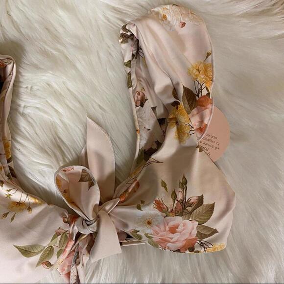 Power 2 the Flower Raquel Floral Bikini Top XS NWT Dolls Kill Tie Front Pink - Picture 6 of 9